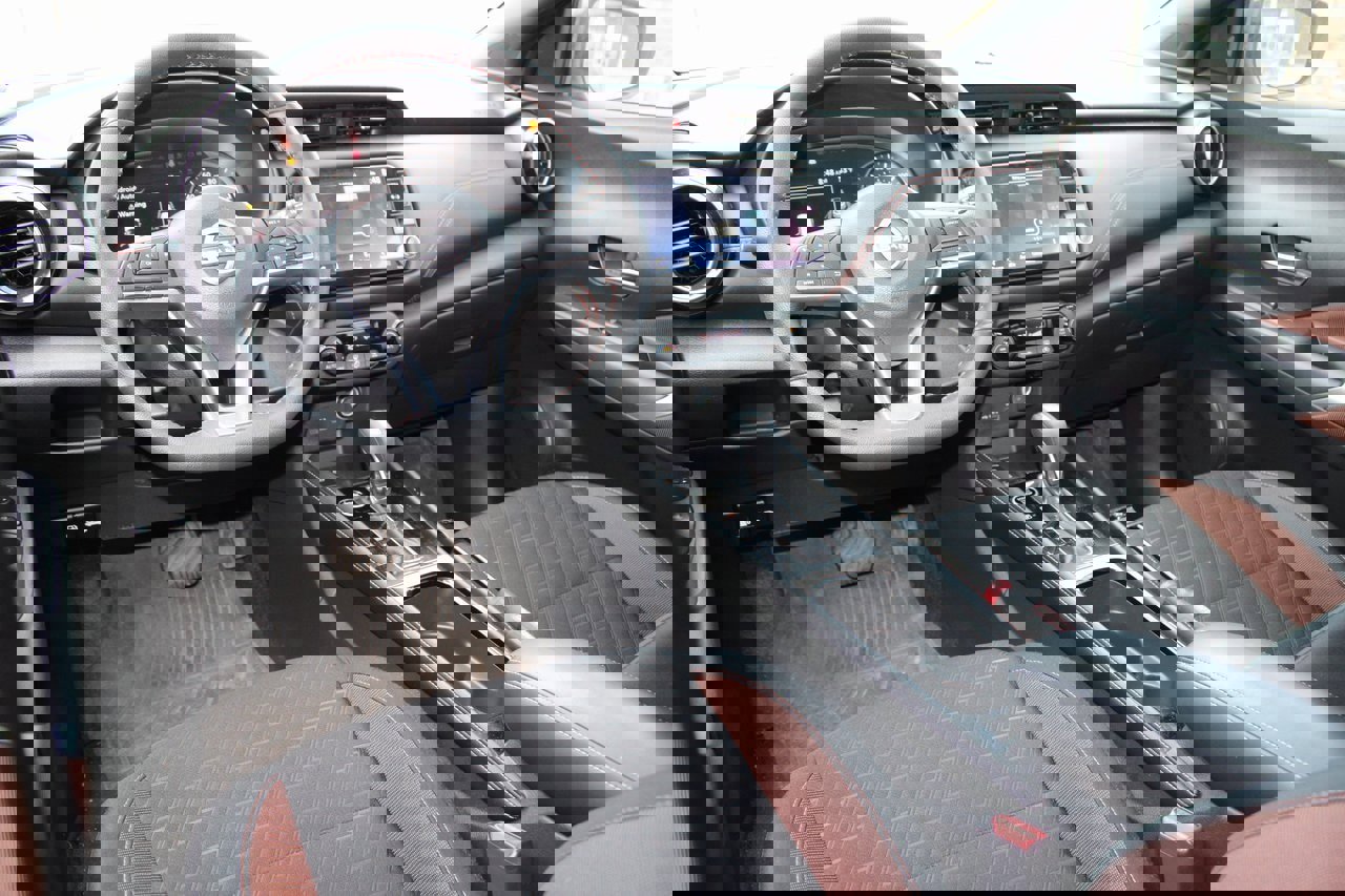 Used 2024 Nissan Kicks SR image 4