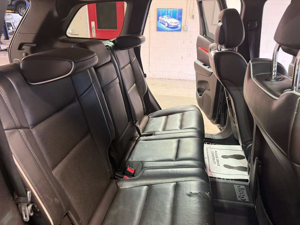 Used 2012 Jeep Grand Cherokee Overland AWD/4WD image 24