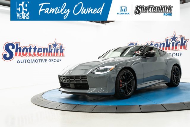 Used 2024 Nissan Z Performance w/ Floor Mat Package image 1