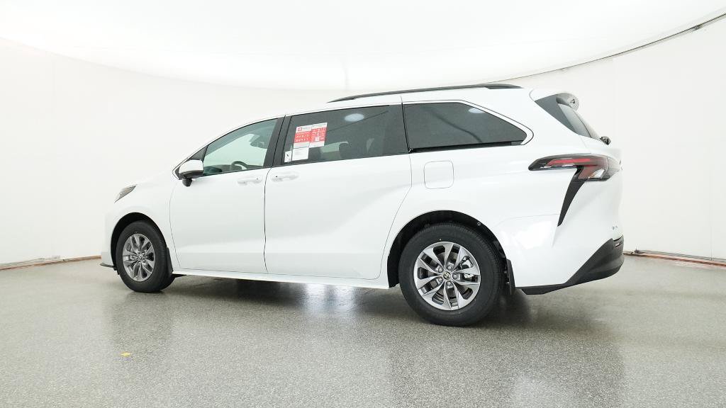 New 2026 Toyota Sienna XLE FWD image 23