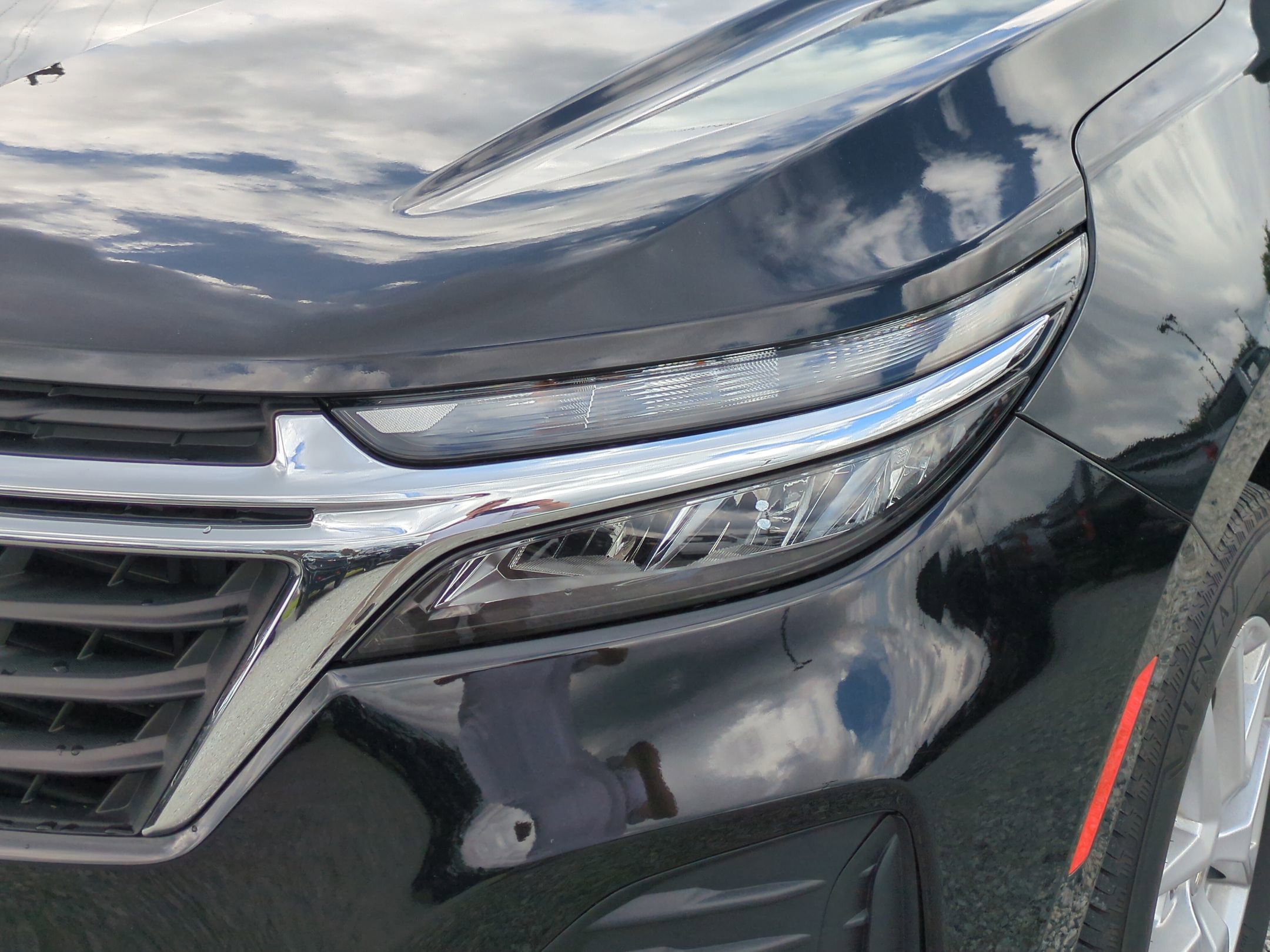 Used 2023 Chevrolet Equinox LS AWD/4WD image 6