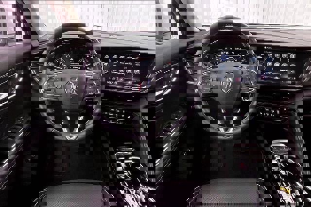 Used 2023 Buick Envision Essence image 5