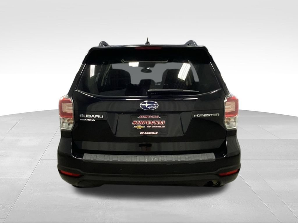 Used 2018 Subaru Forester 2.5i Premium w/ All-Weather Package AWD/4WD image 8