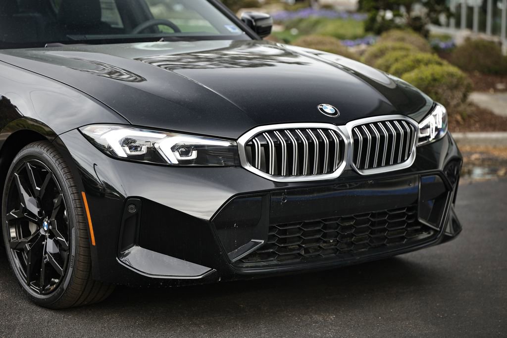 New 2026 BMW 330i Sedan w/ M Sport Package image 2