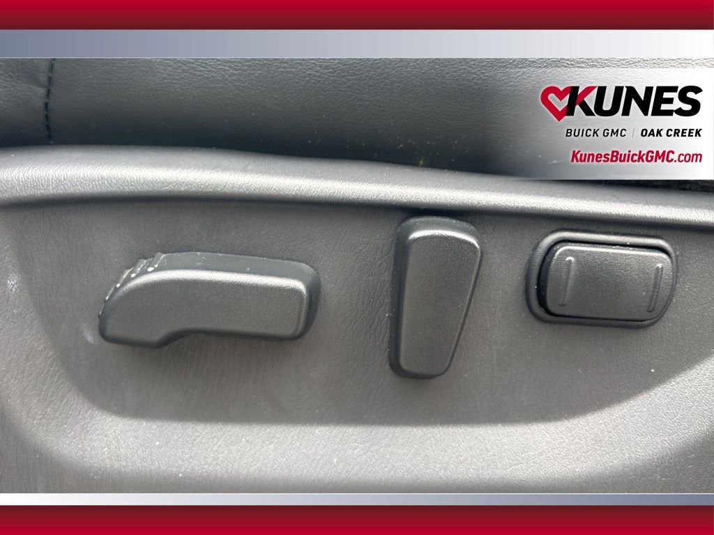 Used 2023 Nissan Armada SV image 15