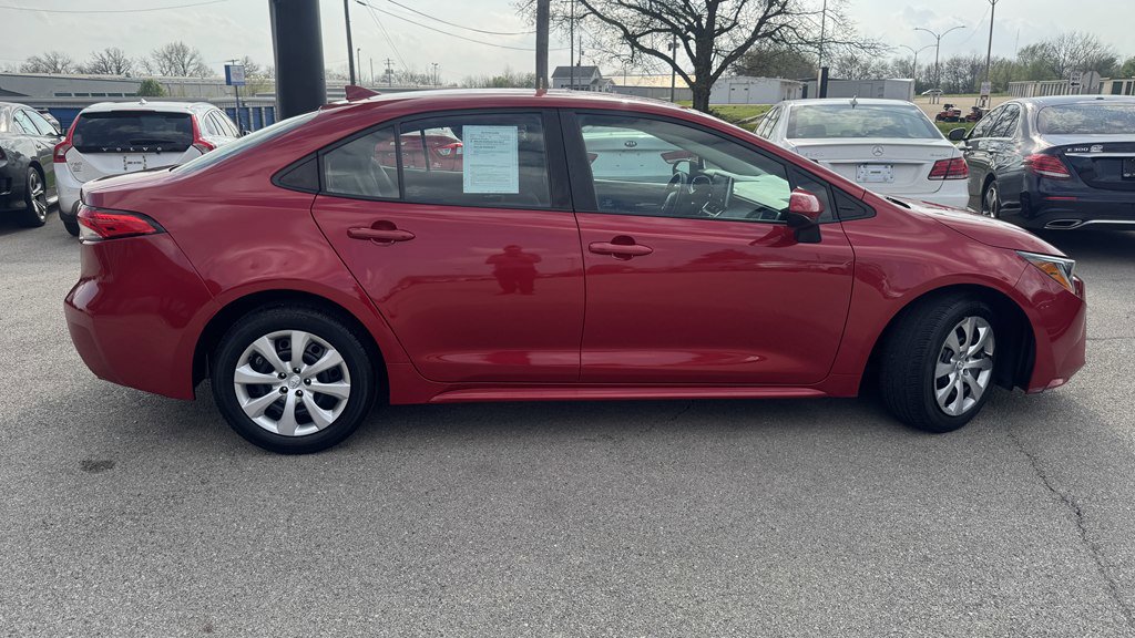 Used 2020 Toyota Corolla LE image 9
