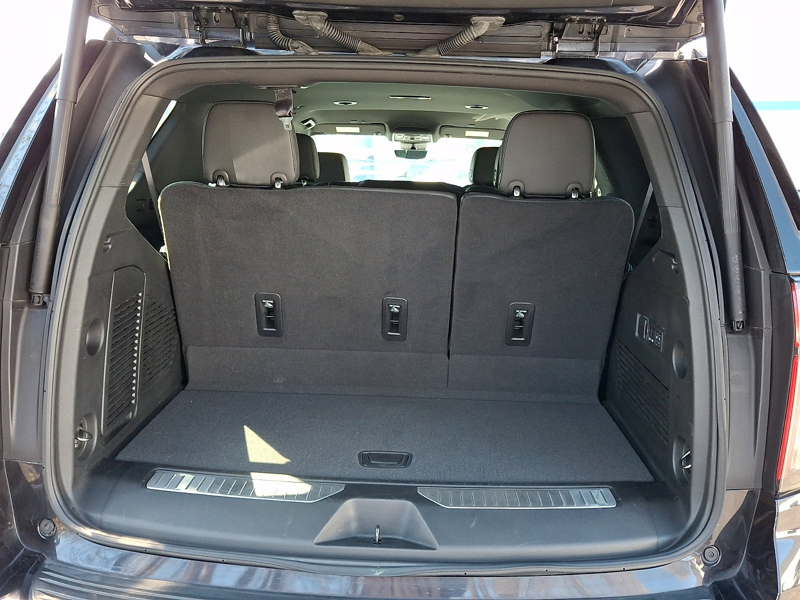 Certified 2024 Chevrolet Tahoe High Country image 32