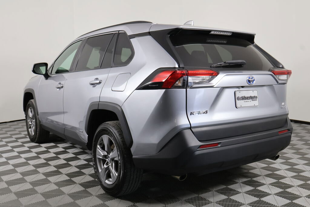Used 2023 Toyota RAV4 LE image 4