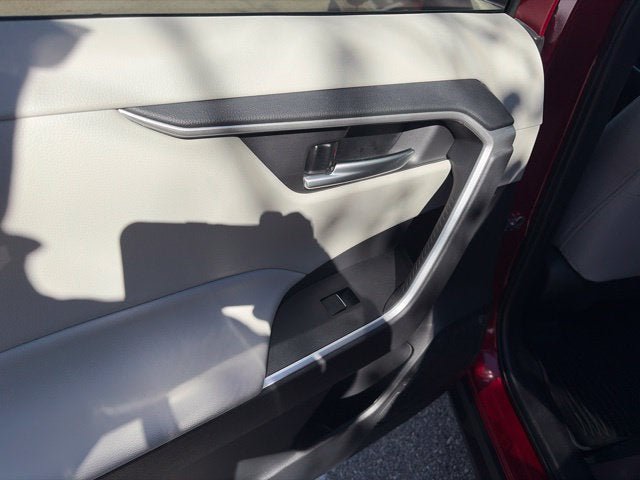 Used 2023 Toyota RAV4 XLE w/ Convenience Package AWD/4WD image 17