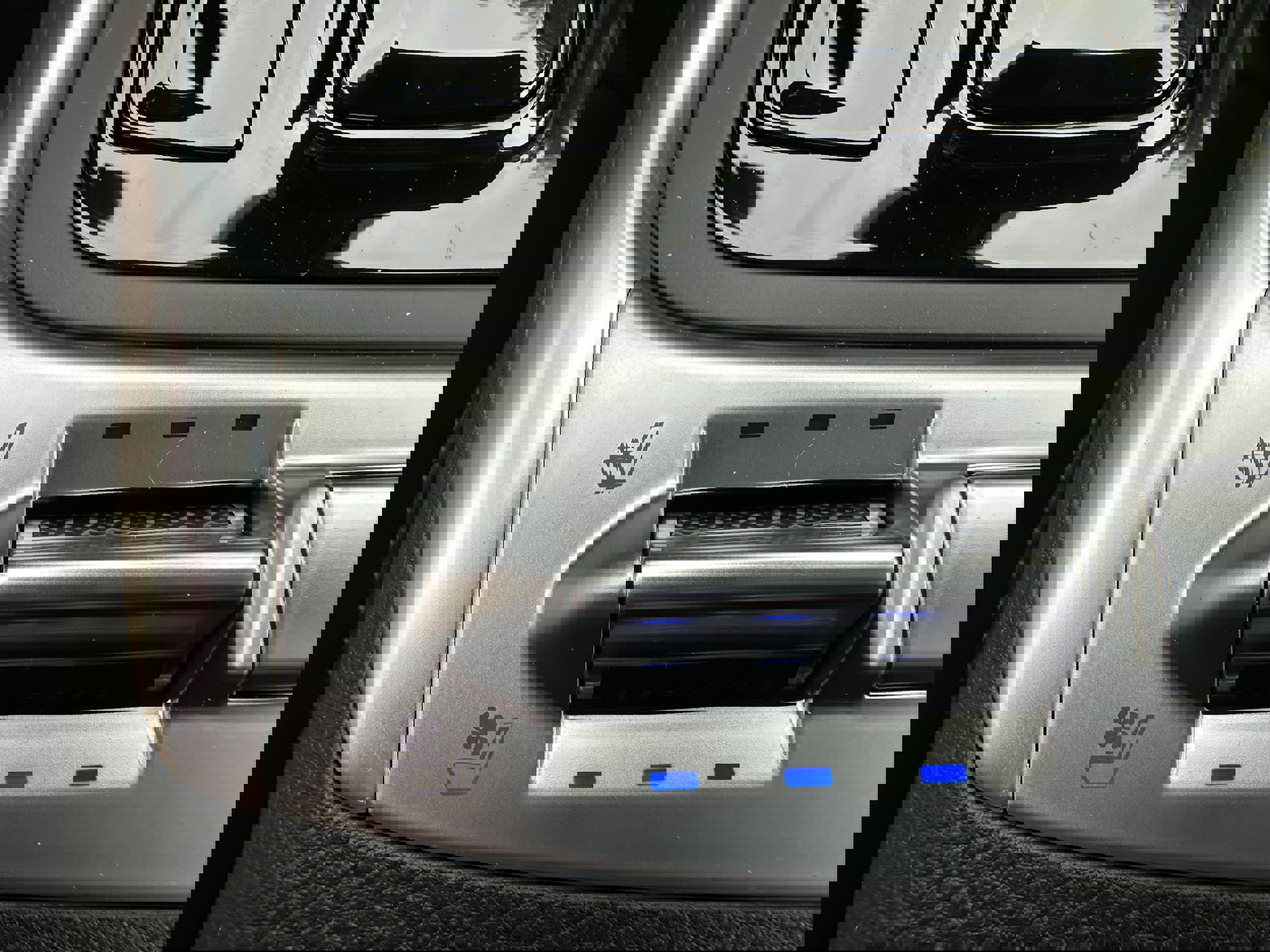 New 2026 Kia Carnival SX w/ SX Dark Edition Package image 39