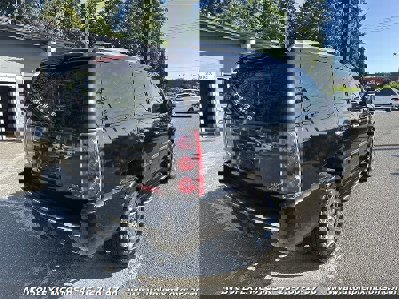 Used 2011 GMC Yukon Denali image 6