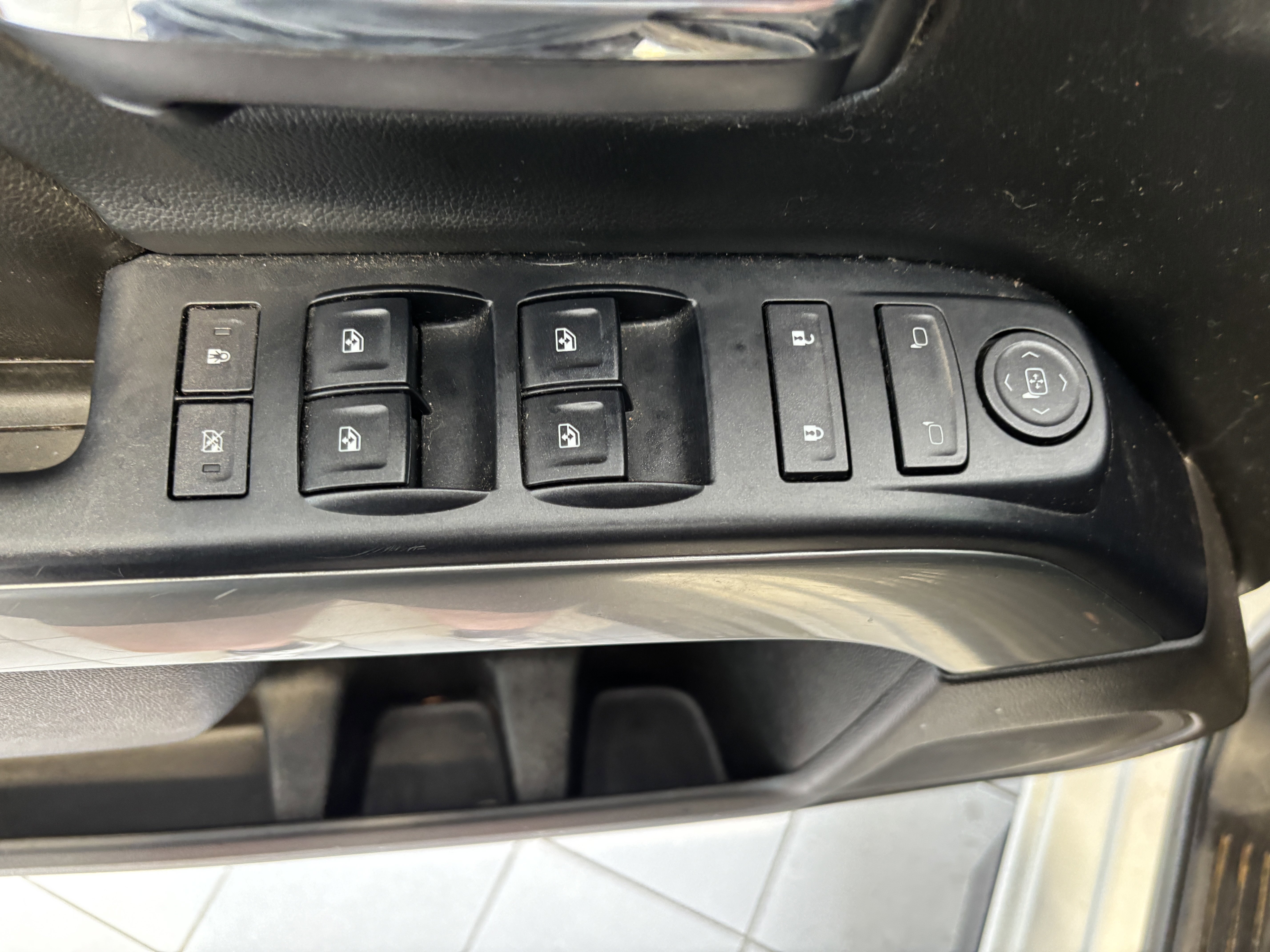 Used 2016 Chevrolet Silverado 1500 LT w/ All Star Edition AWD/4WD image 8