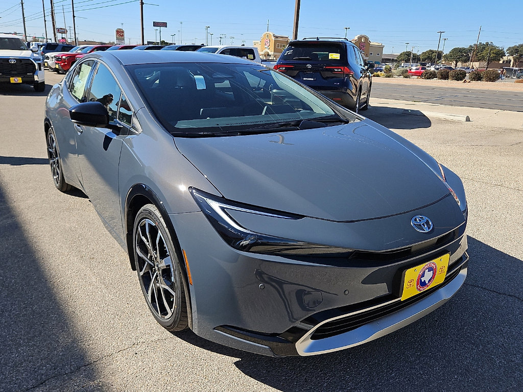 New 2026 Toyota Prius Plug-In Hybrid image 4