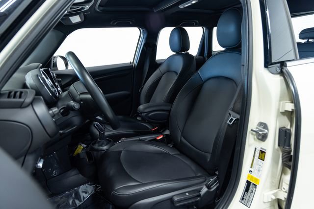 Used 2020 MINI Cooper 4-Door Hardtop image 23
