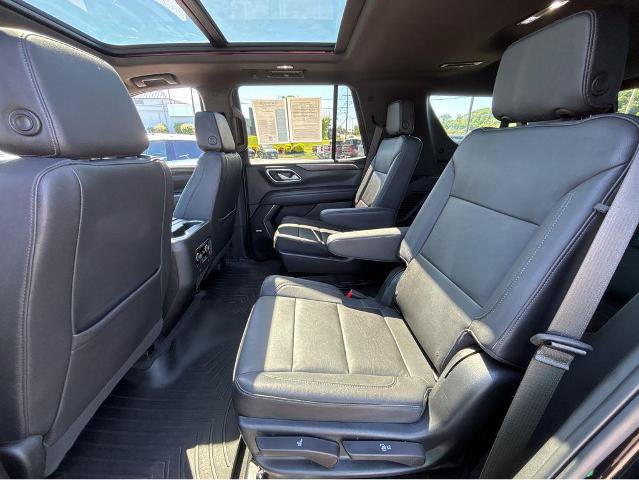 Used 2022 Chevrolet Tahoe LT w/ Luxury Package AWD/4WD image 18