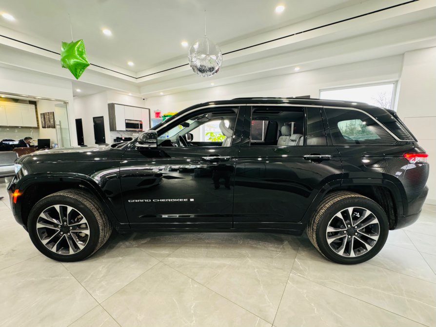 Used 2022 Jeep Grand Cherokee Overland w/ Adv Protech Group III image 4