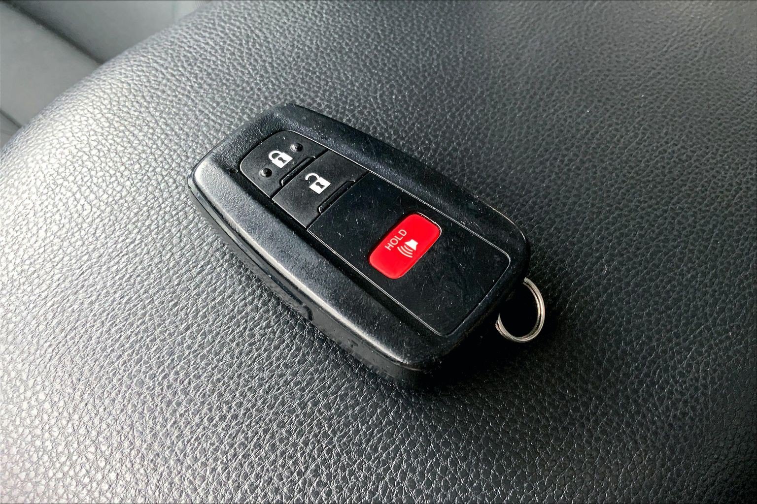 Used 2021 Toyota RAV4 XLE FWD image 14