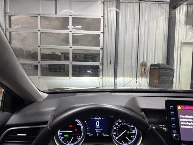 Used 2021 Toyota Camry XLE FWD image 9