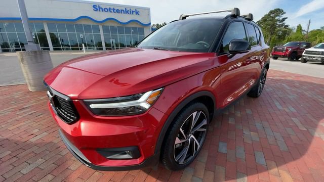 Used 2022 Volvo XC40 T5 R-Design w/ Advanced Package image 5