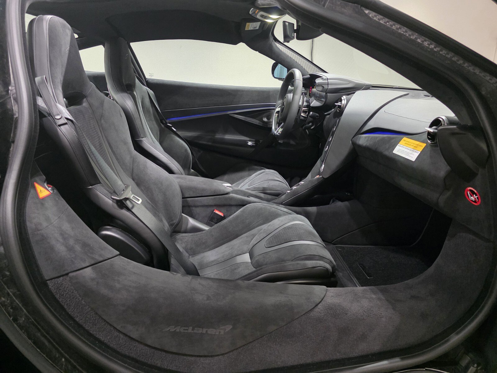 New 2026 McLaren 750S Coupe image 17