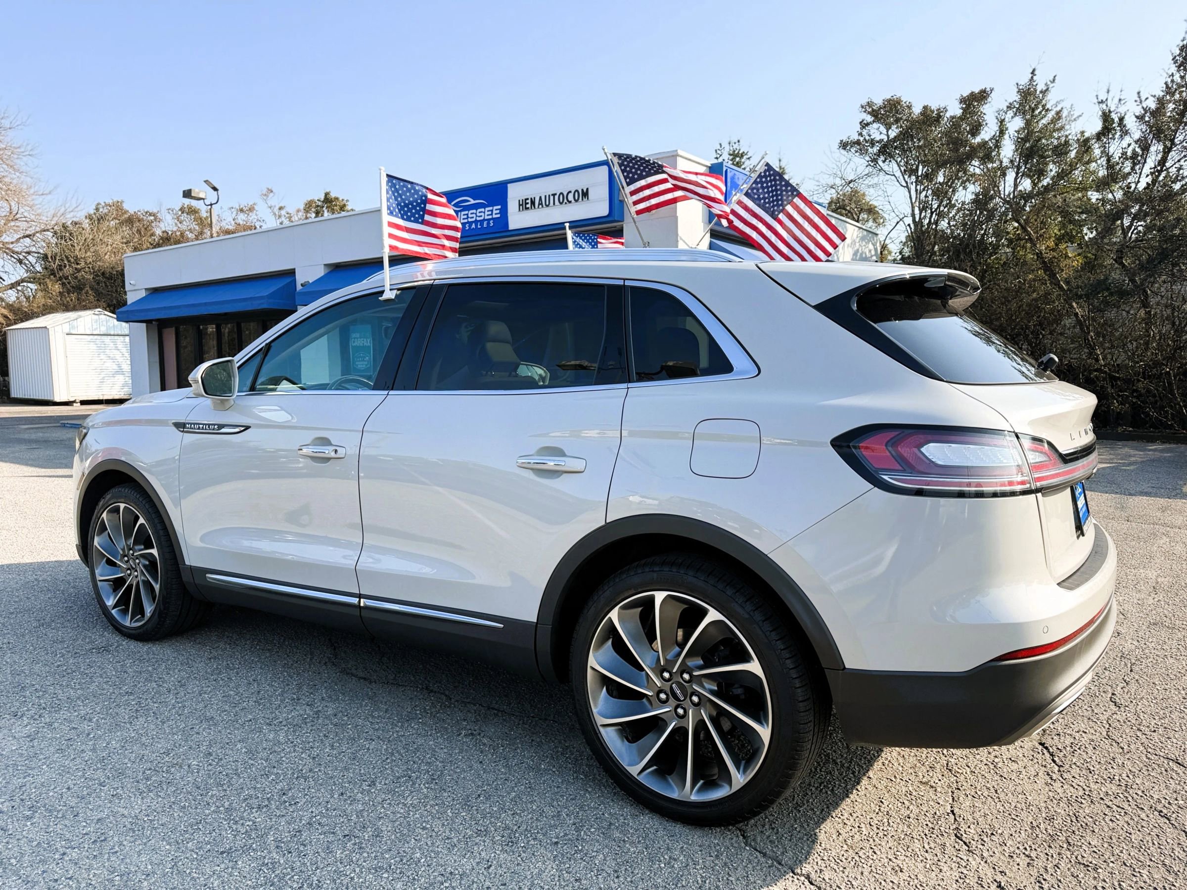 Used 2019 Lincoln Nautilus Reserve image 32