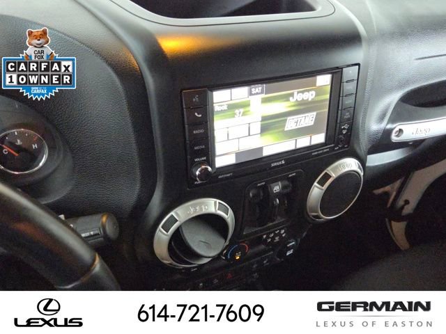 Used 2017 Jeep Wrangler Unlimited Sahara w/ Dual Top Group AWD/4WD image 24