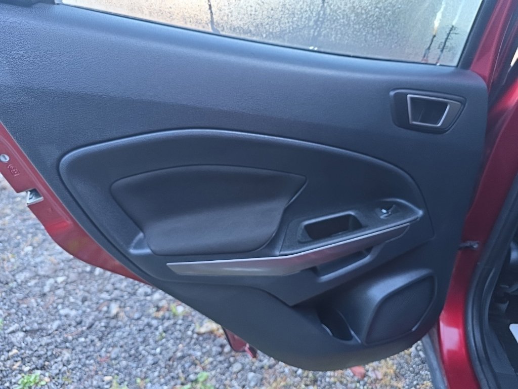 Used 2021 Ford EcoSport SE w/ Interior Protection Package AWD/4WD image 15