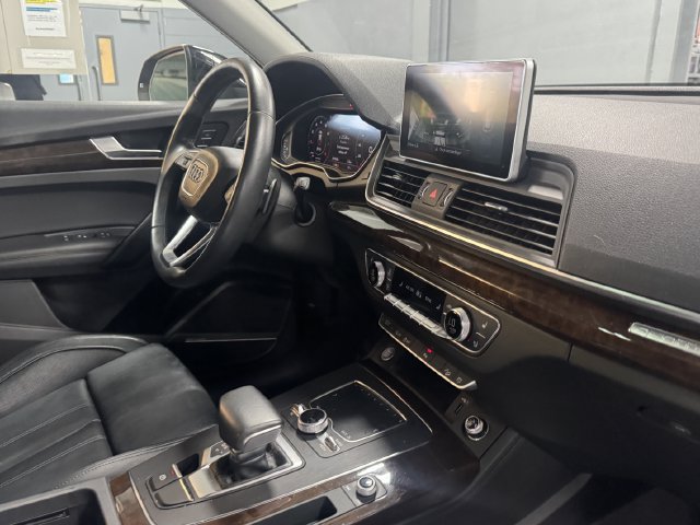 Used 2019 Audi Q5 2.0T Premium Plus w/ Premium Plus Package AWD/4WD image 30