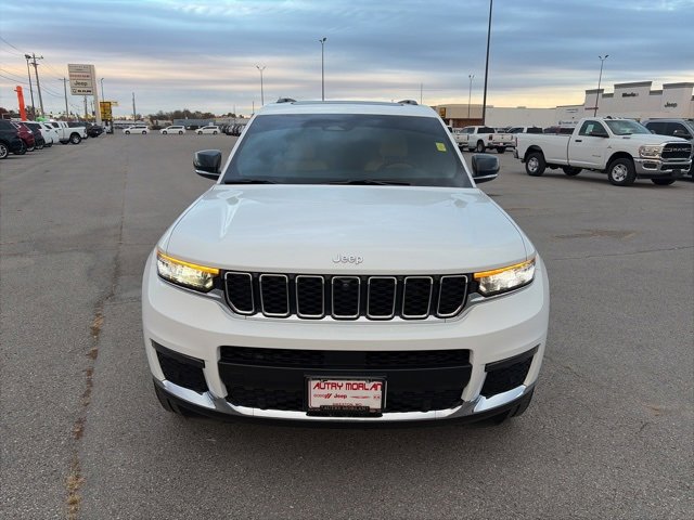 Used 2024 Jeep Grand Cherokee L Limited w/ Luxury Tech Group II image 9