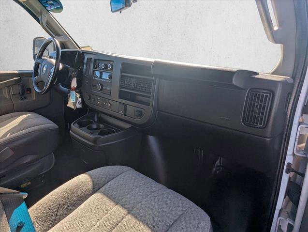 Used 2022 Chevrolet Express 3500 w/ Driver Convenience Package image 16