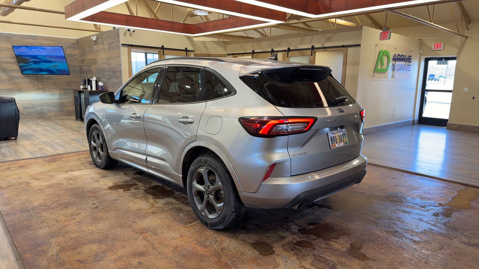 Used 2023 Ford Escape ST-Line image 6