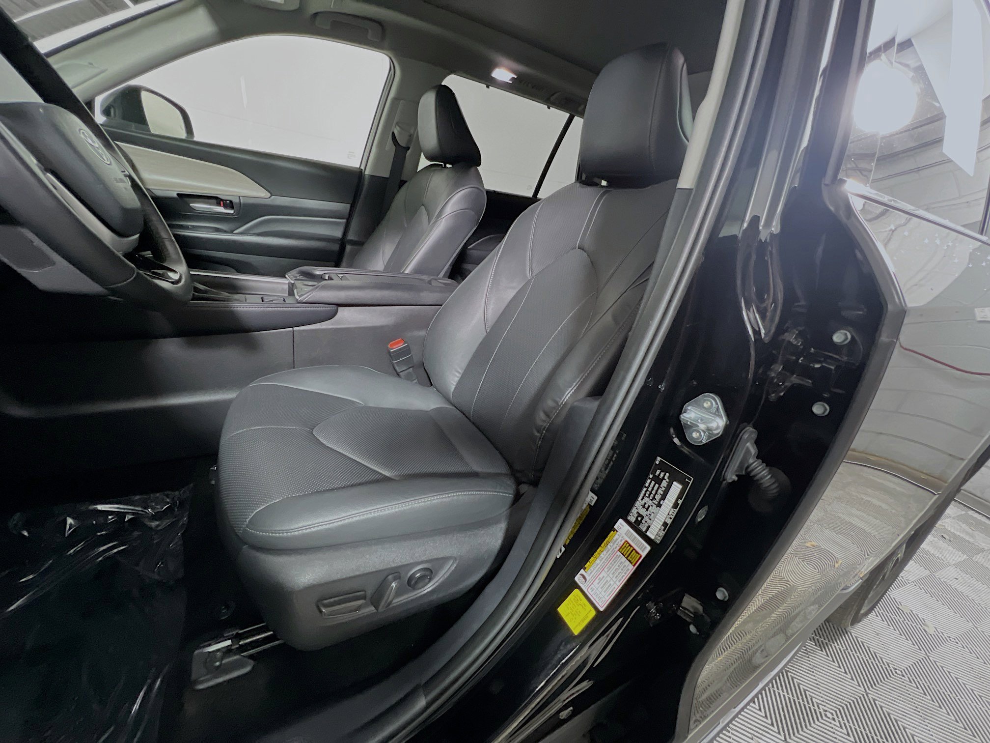 Used 2025 Toyota Grand Highlander AWD Hybrid image 15