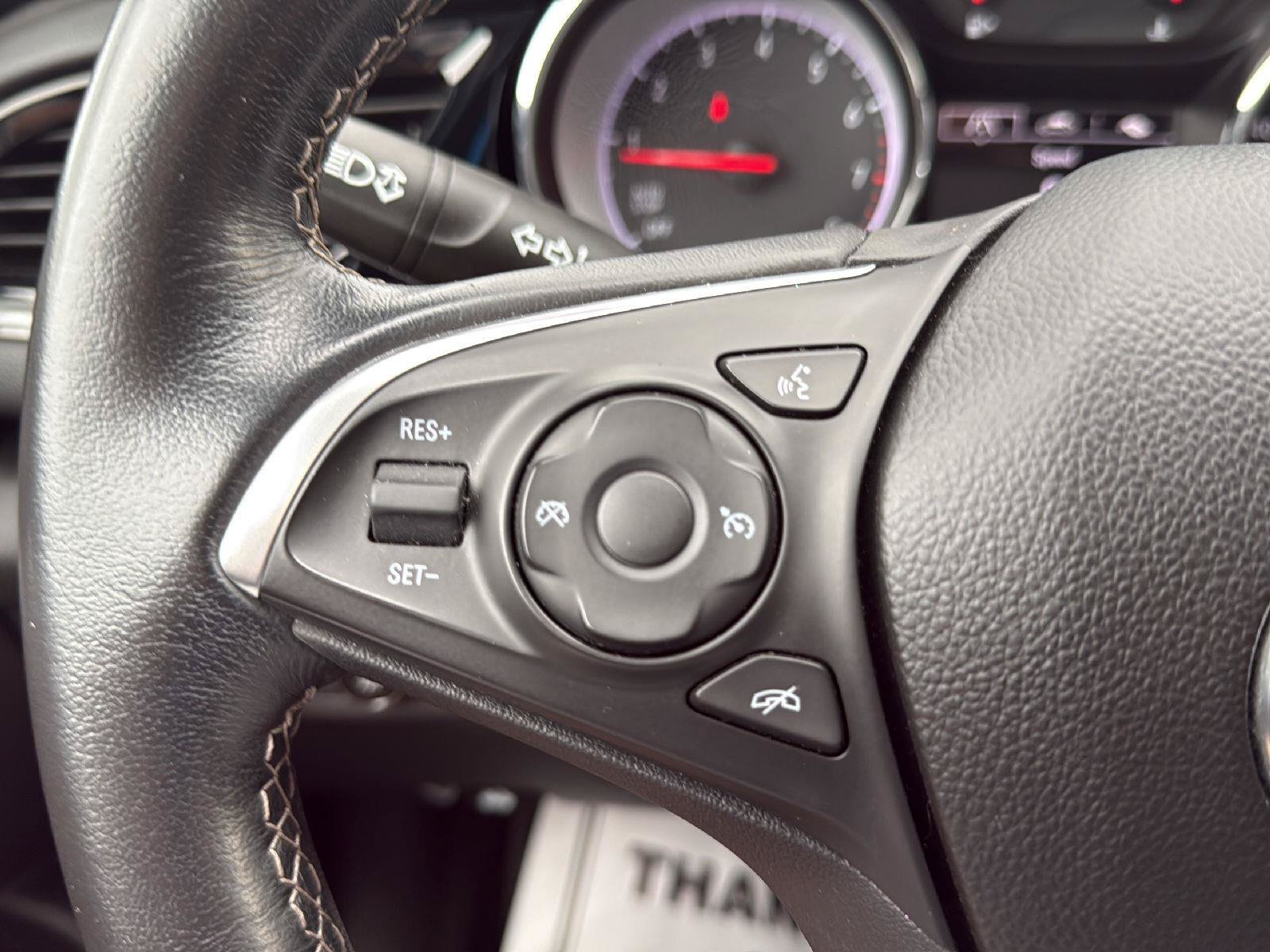 Used 2020 Buick Regal Preferred FWD image 11