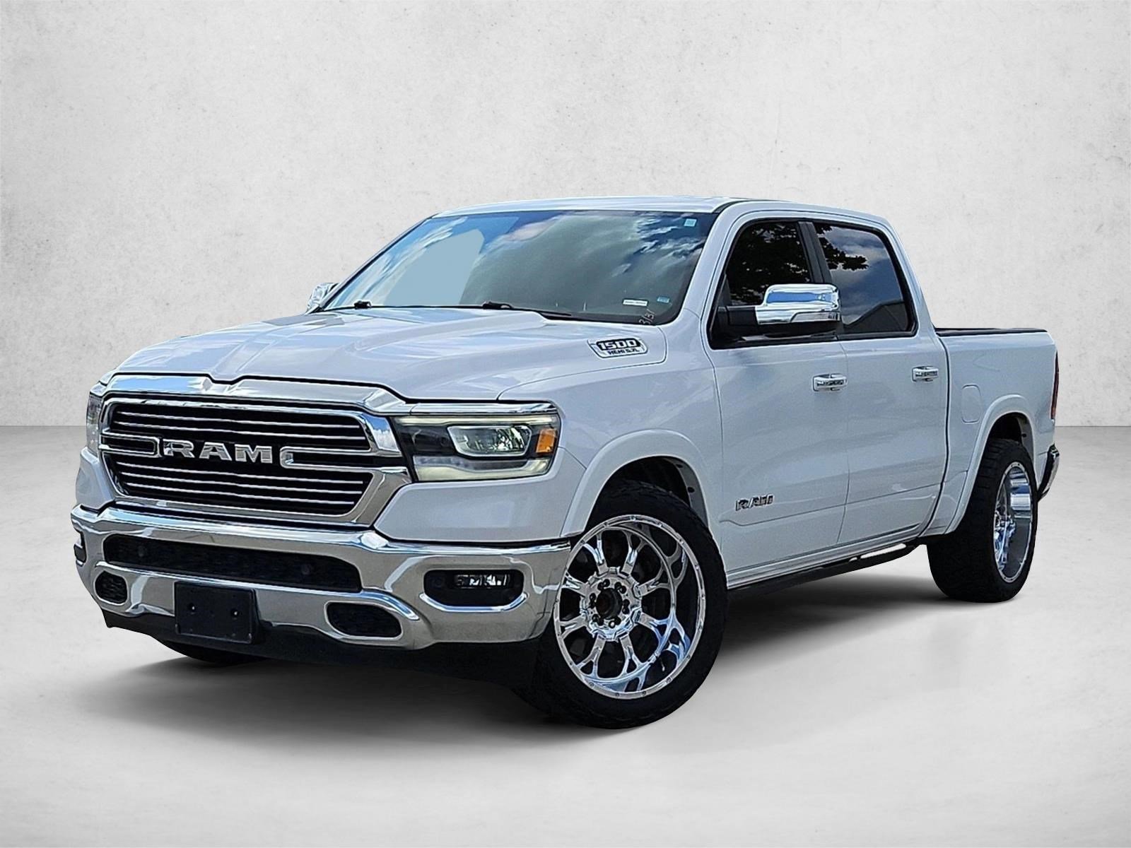 Used 2019 RAM 1500 Laramie RWD image 1