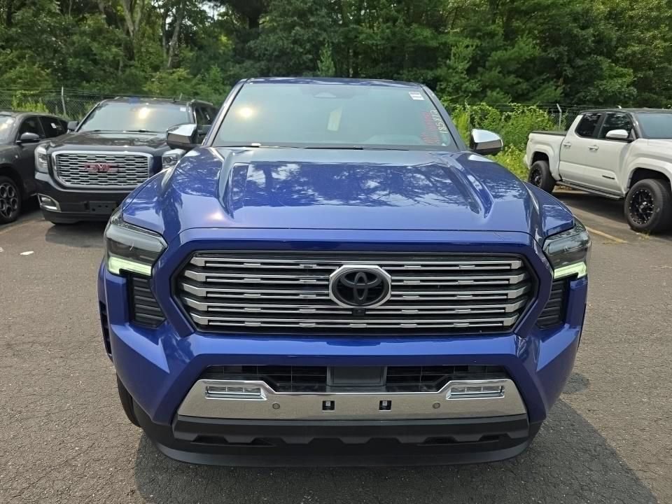Used 2025 Toyota Tacoma Limited AWD/4WD image 2