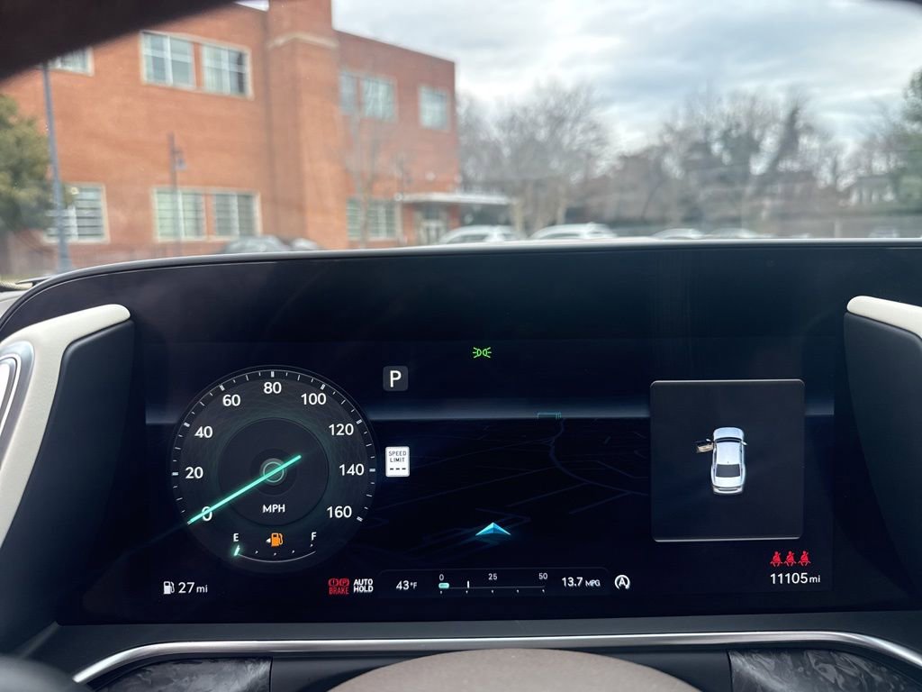 Used 2025 Genesis G90 3.5T image 18