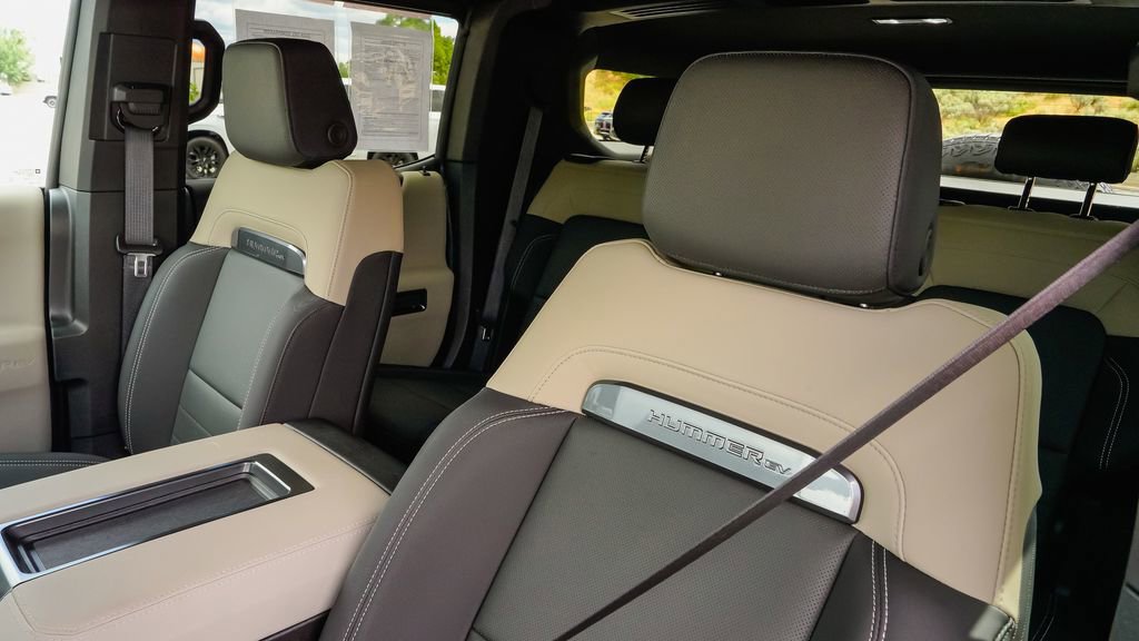 Used 2026 GMC Hummer EV SUV w/ LPO, Dark Essentials Package AWD/4WD image 16