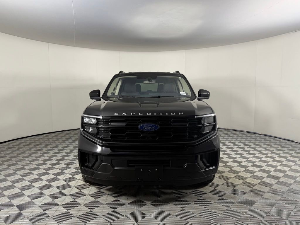Used 2025 Ford Expedition Max Active image 9