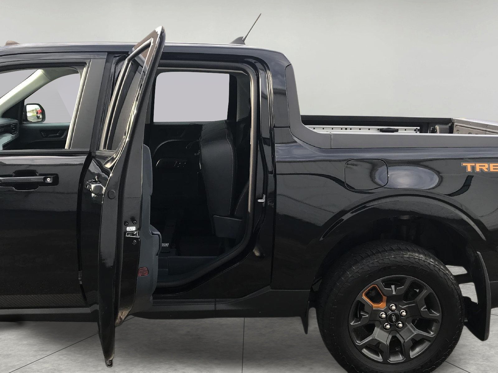 Used 2024 Ford Maverick Tremor w/ Tremor Off-Road Package AWD/4WD image 23