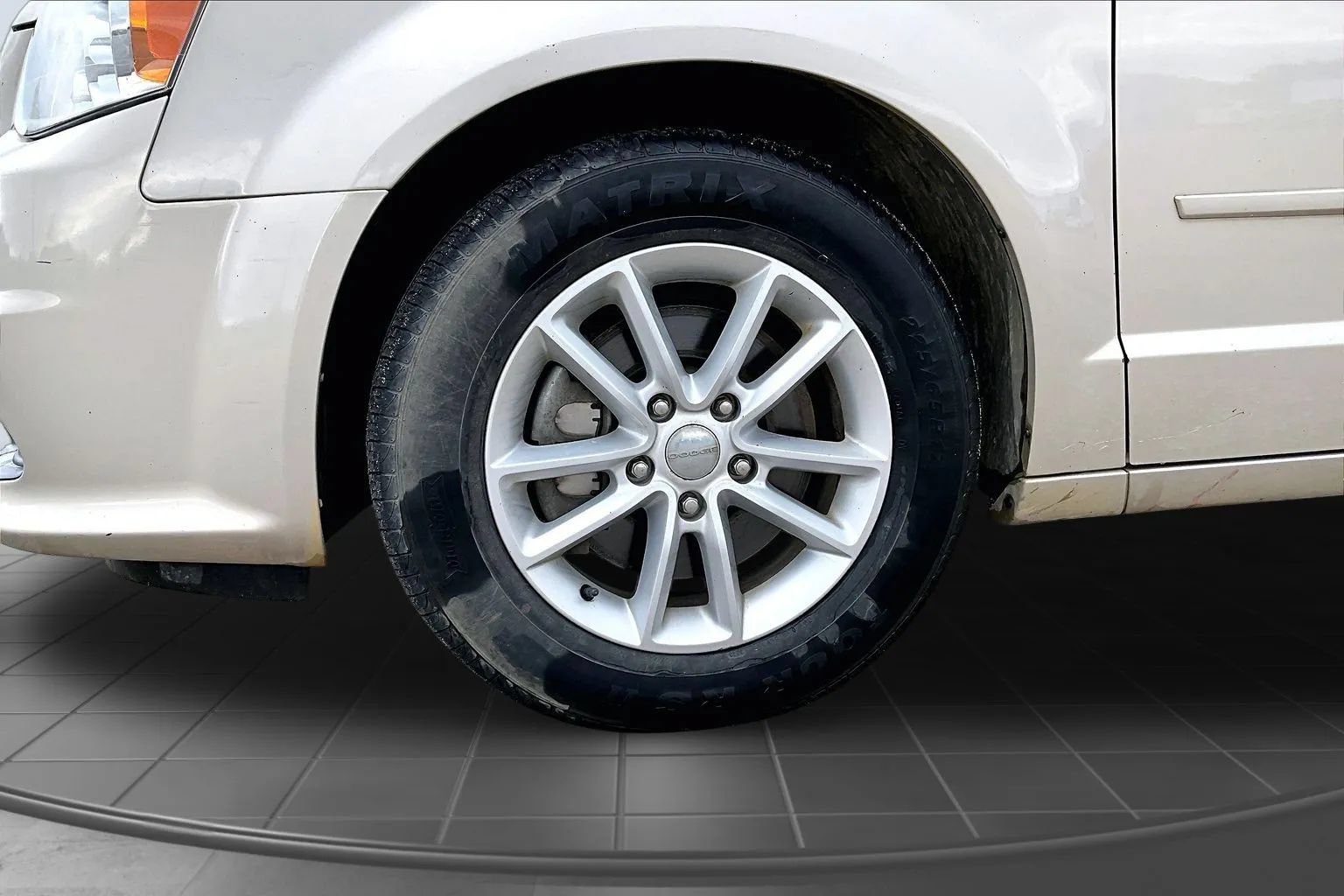 Used 2014 Dodge Grand Caravan SXT w/ Rear Park Assist Package FWD image 31