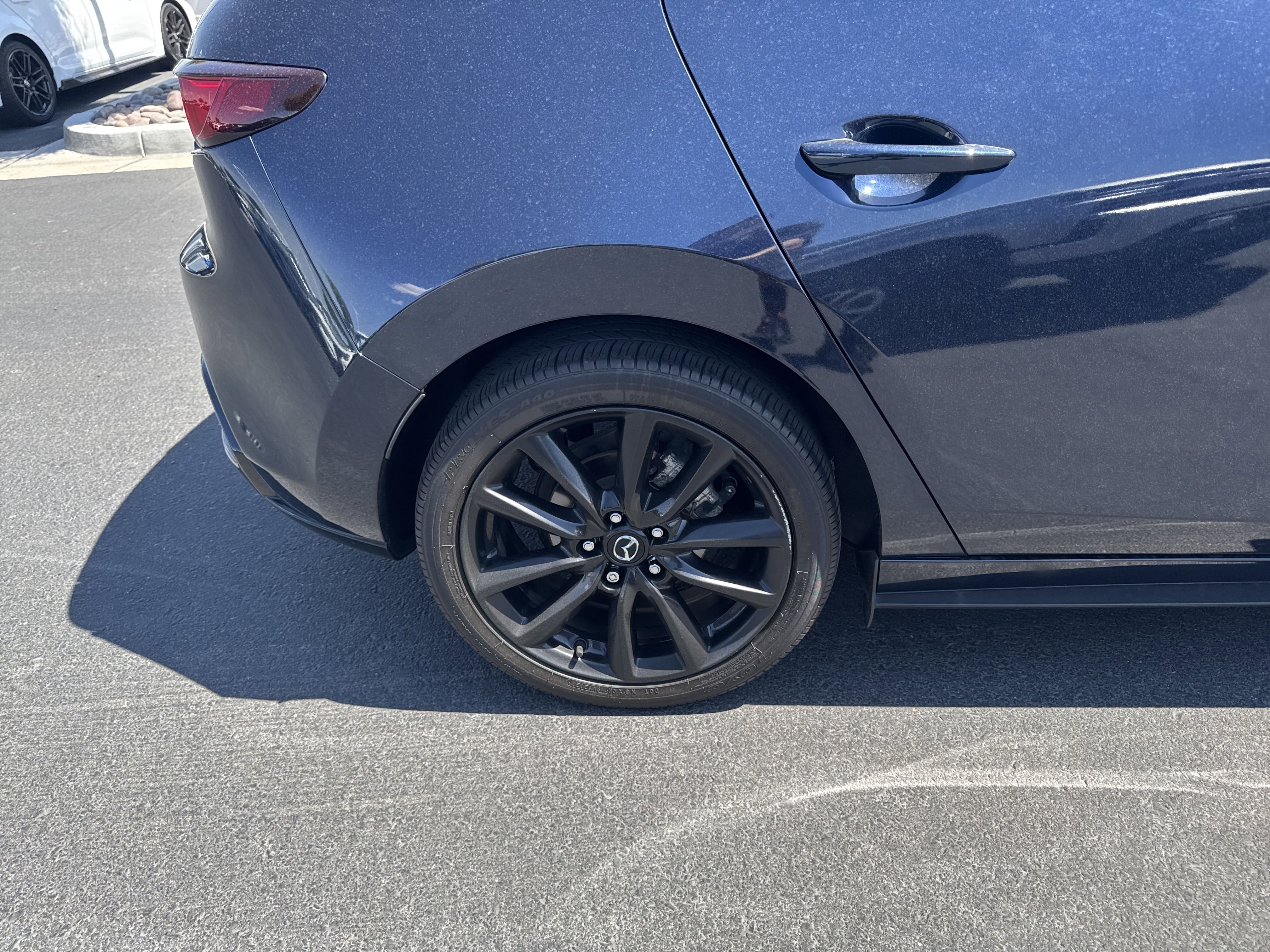 Used 2019 MAZDA MAZDA3 Hatchback w/ Premium Package image 23