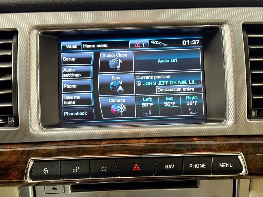 Used 2012 Jaguar XF image 14