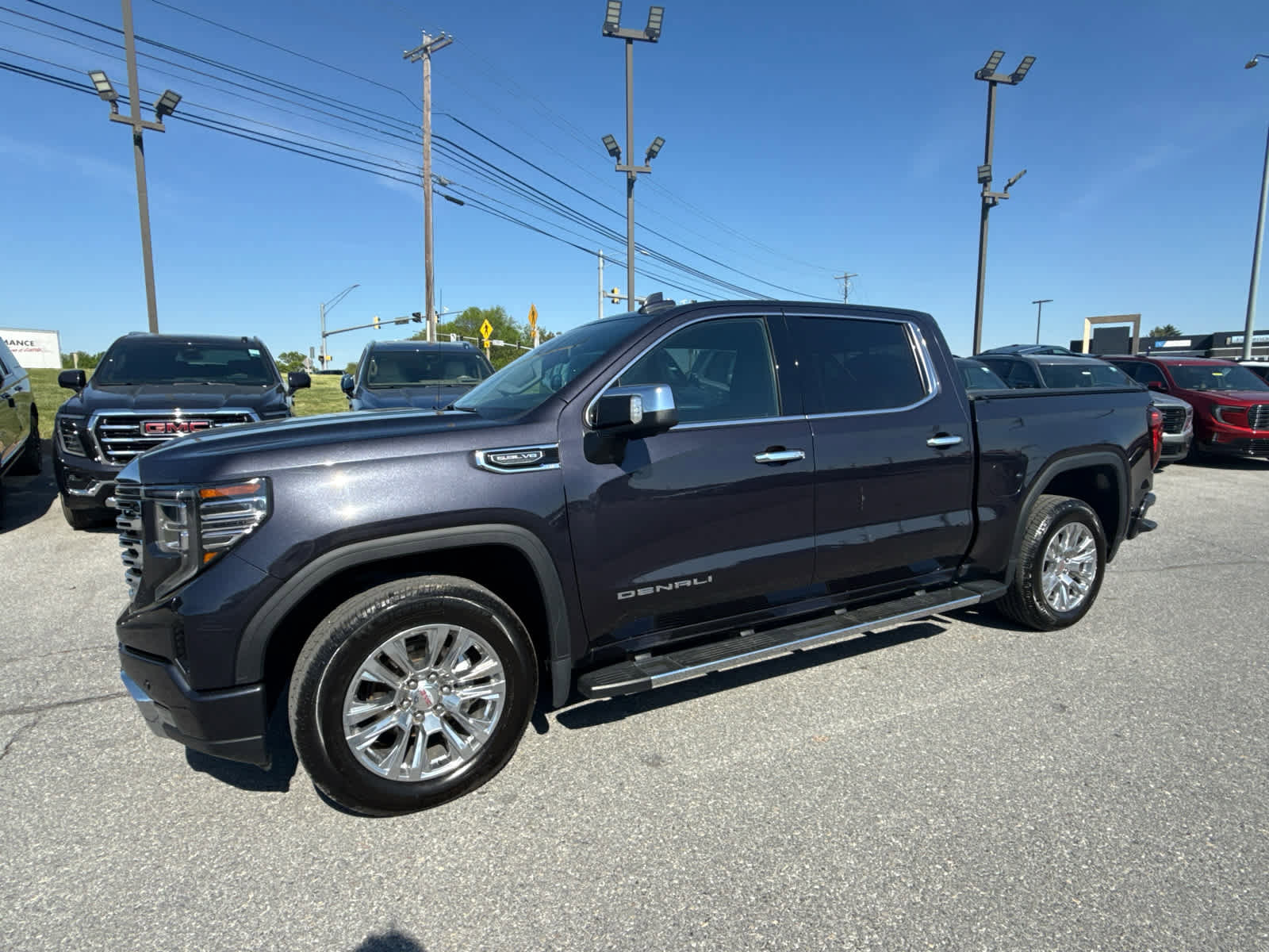 Used 2022 GMC Sierra 1500 Denali AWD/4WD image 2