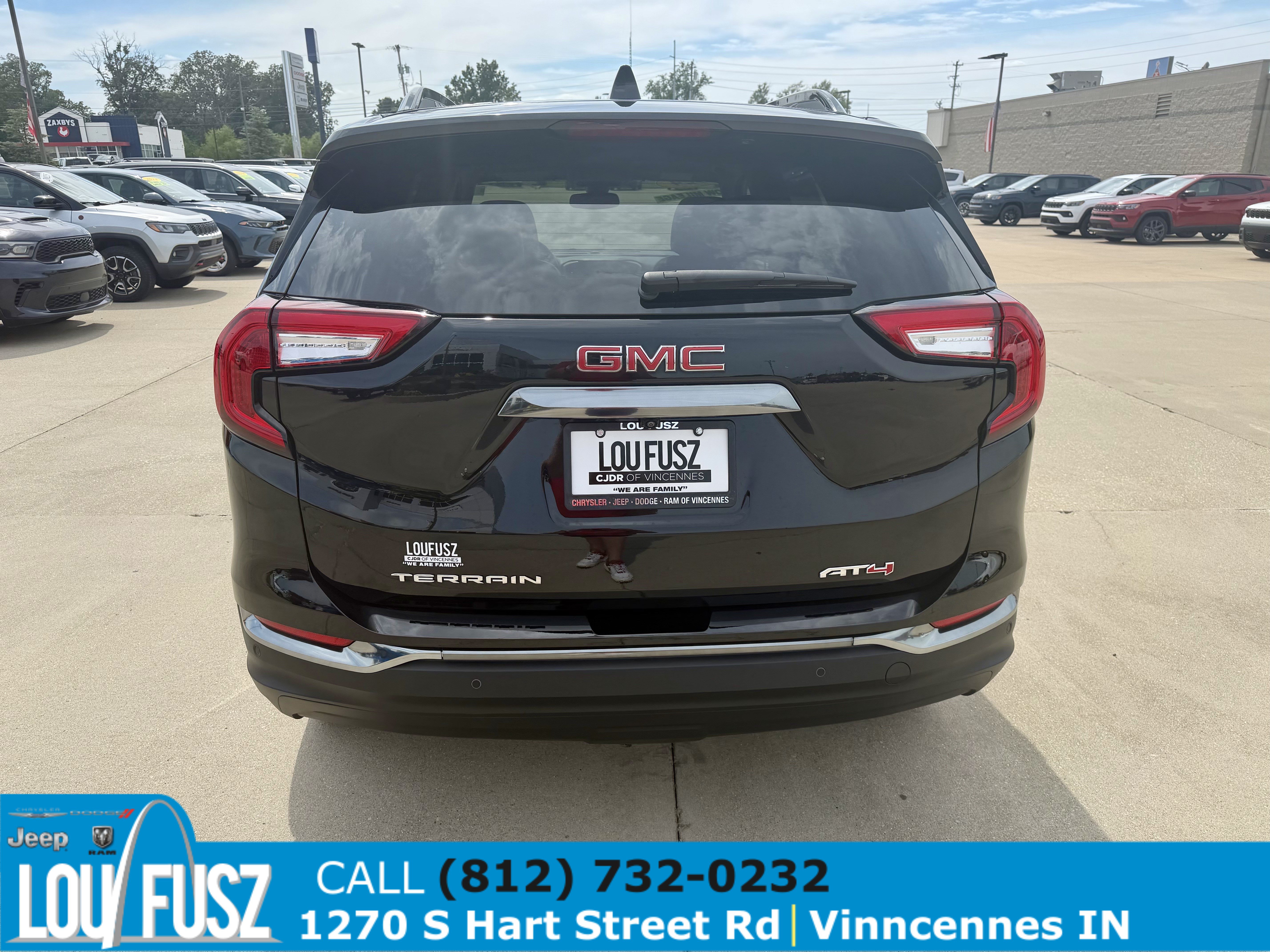 Used 2024 GMC Terrain AT4 AWD/4WD image 6