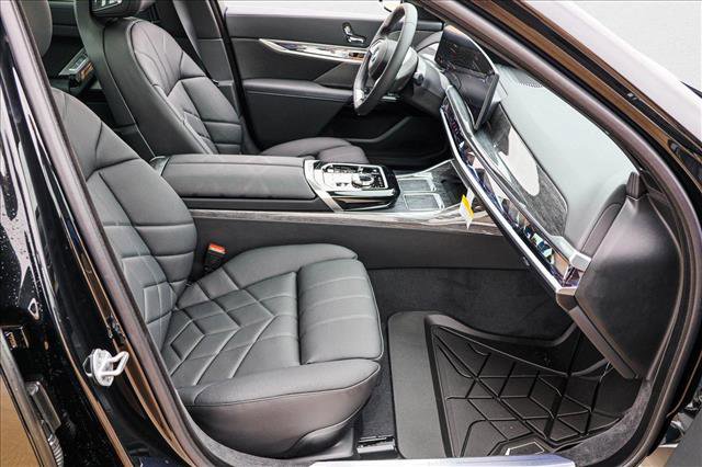 New 2025 BMW i7 eDrive50 w/ Premium Package image 26