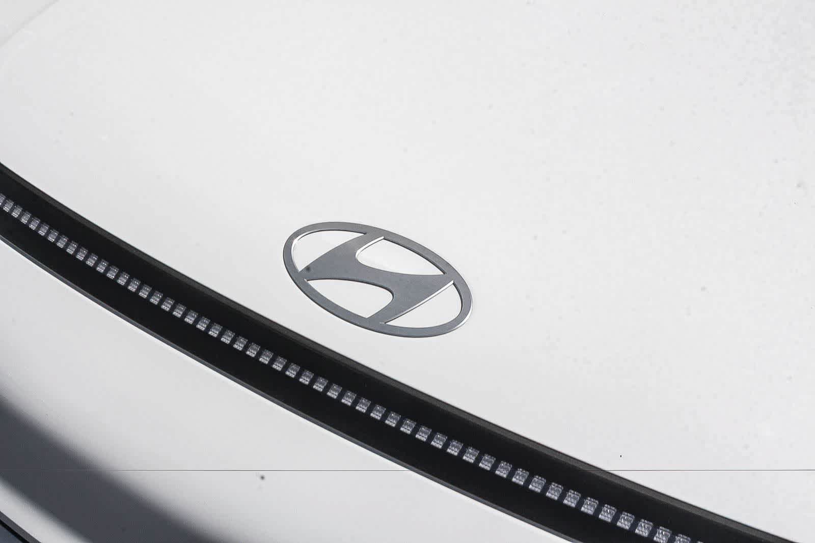 Certified 2024 Hyundai Kona SEL FWD image 14