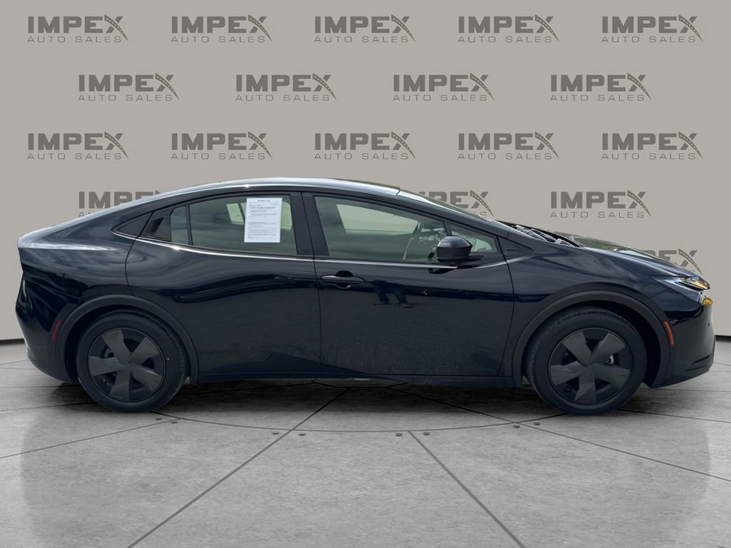 Used 2025 Toyota Prius LE FWD image 6