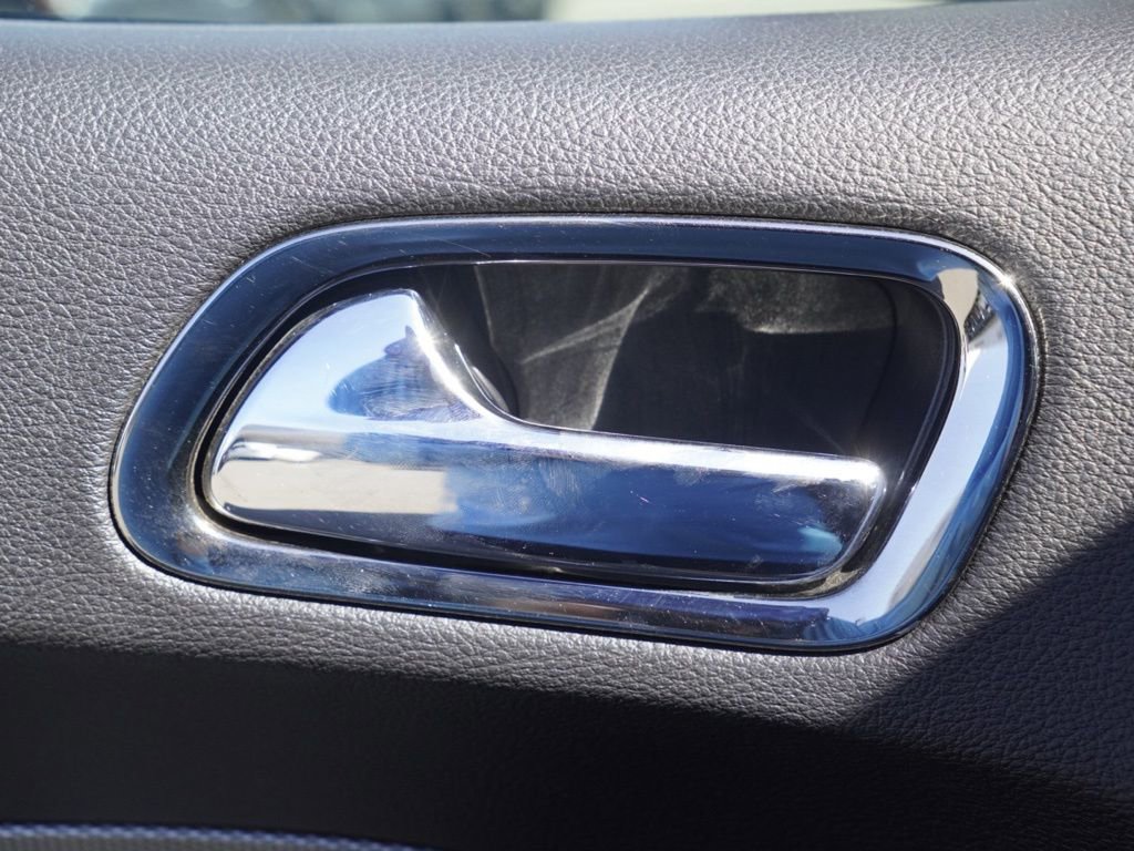 Used 2018 Dodge Durango R/T w/ Technology Group image 11