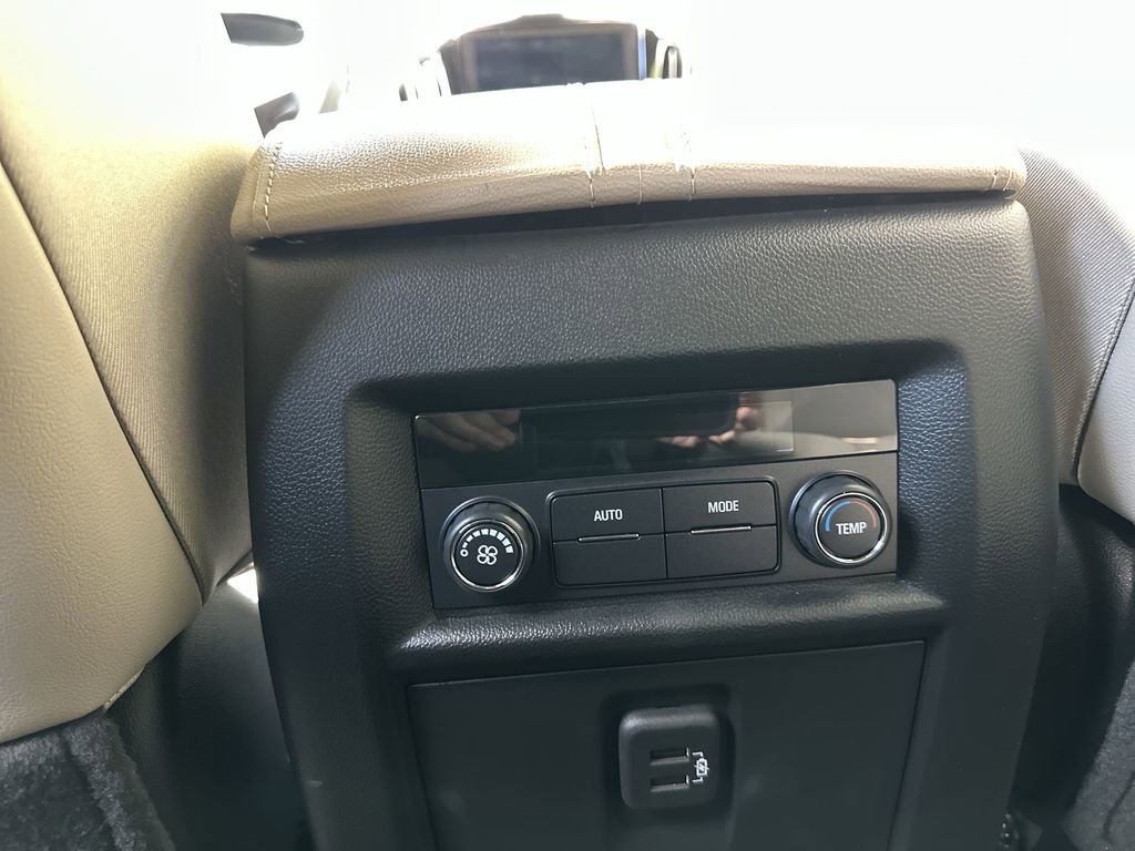 Certified 2023 Chevrolet Traverse LT image 22