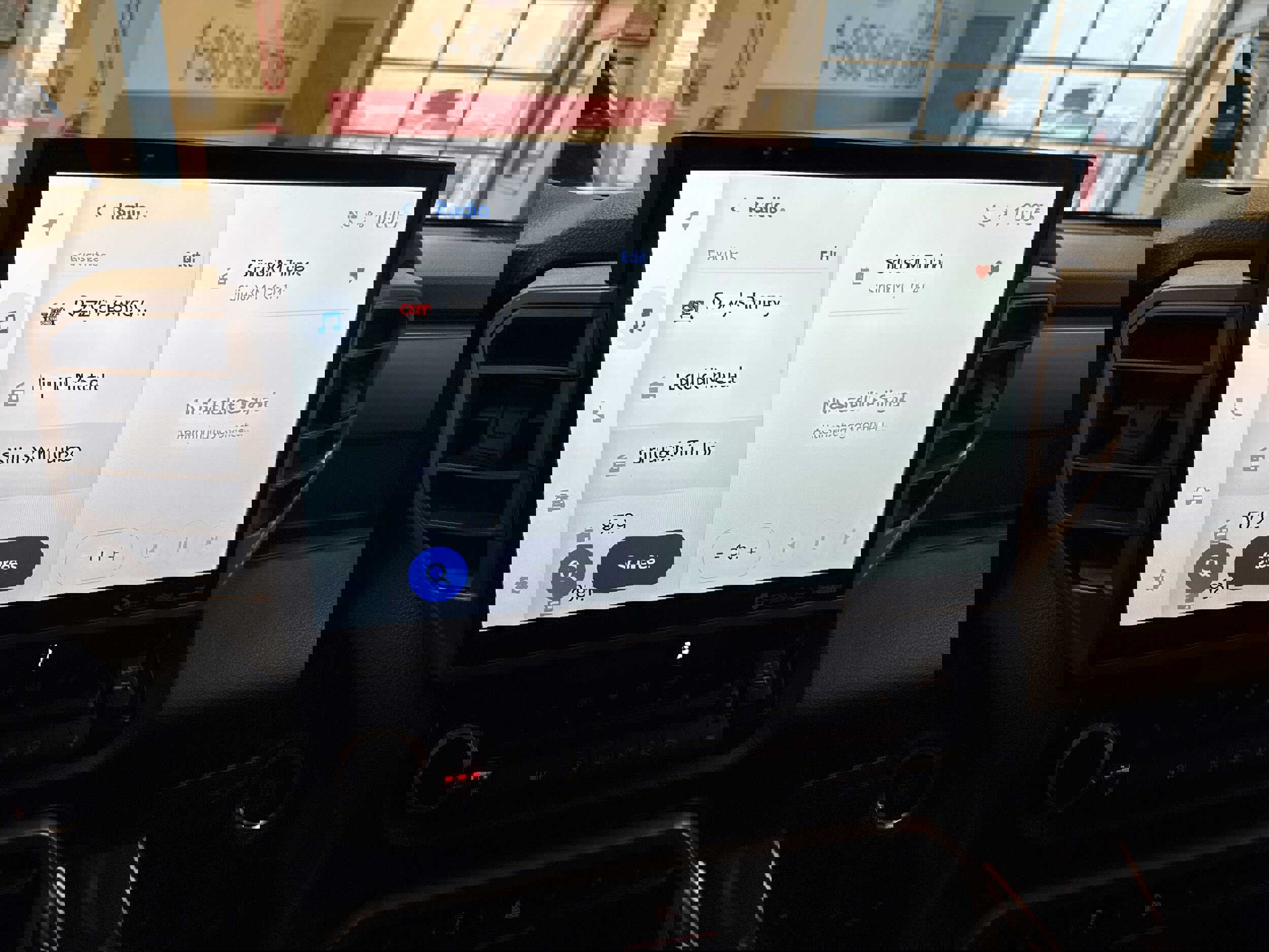 Used 2022 Toyota Tundra SR5 w/ SR5 Premium Package image 35